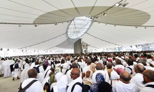 ഹജ്ജിന്​ അർധവിരാമം, തീർഥാടകർ ഇനി മൂന്ന്​​ നാൾ കൂടി മിനയിൽ