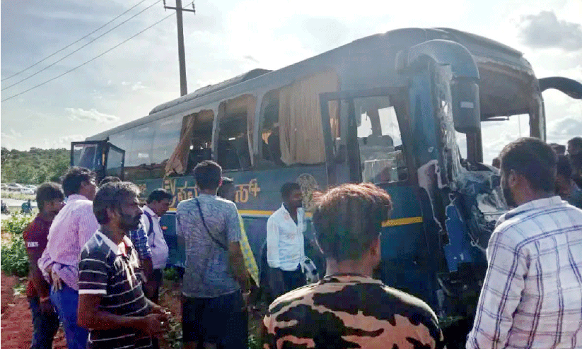 ബം​ഗ​ളൂ​രു-​മൈ​സൂ​രു എ​ക്സ്പ്ര​സ് വേ​യി​ൽ വീ​ണ്ടും അ​പ​ക​ടം; ഒ​രു മ​ര​ണം