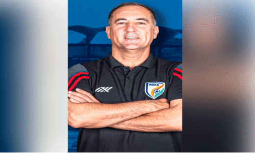 പ്രണയം ചുവപ്പിനോടു മാത്രം