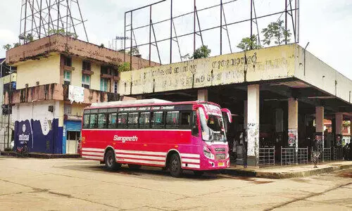 ബ​സ് സ്റ്റാ​ന്‍ഡ് പൊ​ളി​ക്കാ​നാ​ളു​ണ്ടോ...