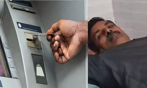 The door of the ATM was broken and the glass penetrated The door of the ATM was broken and the glass penetrated