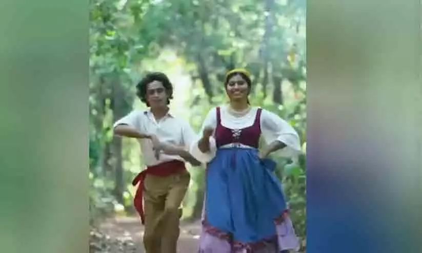 Ratheesh Balakrishnan Poduval Universe   Shares  Funny Video  went viral