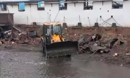 കനത്ത മഴയിൽ മതിലിടിഞ്ഞ് ഗുജറാത്തിൽ നാലു കുട്ടികൾ മരിച്ചു