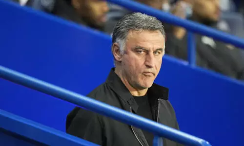 പി.​എ​സ്.​ജി പ​രി​ശീ​ല​ക​ൻ ഗാ​ൽ​റ്റി​യ​ർ ക​സ്റ്റ​ഡി​യി​ൽ