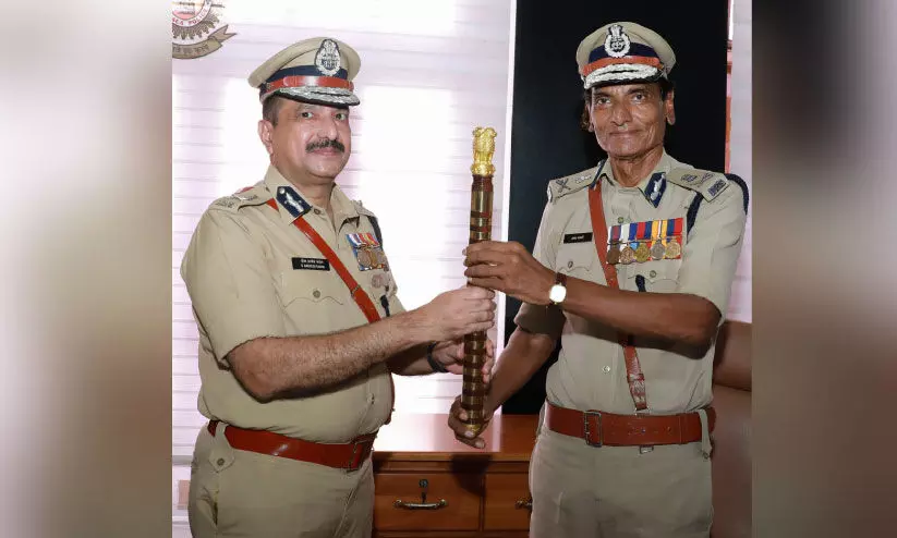 വി.പി. ജോയിക്കും അനിൽകാന്തിനും യാത്രയയപ്പ്​