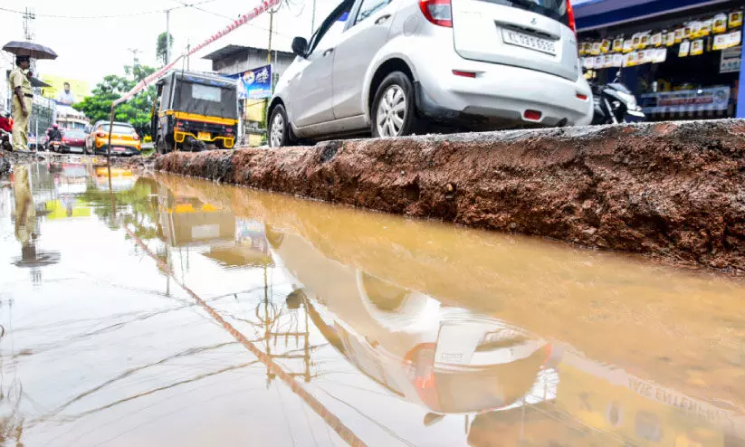 ന്നാ താൻ കേസ് കൊട്... പത്തനംതിട്ട നഗരസഭയെ വെല്ലുവിളിച്ച് കരാർ കമ്പനി ന്നാ താൻ കേസ് കൊട്... പത്തനംതിട്ട നഗരസഭയെ വെല്ലുവിളിച്ച് കരാർ കമ്പനി