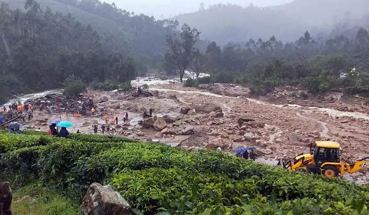 ഇടുക്കി പെട്ടിമുടിയിലുണ്ടായ ഉരുൾപൊട്ടൽ