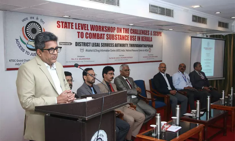 സമൂഹത്തിലെ മൂല്യച്യുതികൾ ഇല്ലായ്മ ചെയ്യാൻ സ്കൂൾ തലം മുതൽ പഠനം ആവശ്യമെന്ന് ജസ്റ്റിസ് എ. മുഹമ്മദ് മുസ്താഖ് സമൂഹത്തിലെ മൂല്യച്യുതികൾ ഇല്ലായ്മ ചെയ്യാൻ സ്കൂൾ തലം മുതൽ പഠനം ആവശ്യമെന്ന് ജസ്റ്റിസ് എ. മുഹമ്മദ് മുസ്താഖ്