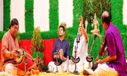 അനന്യം, അവിസ്മരണീയം സാകേത് ഗീതം