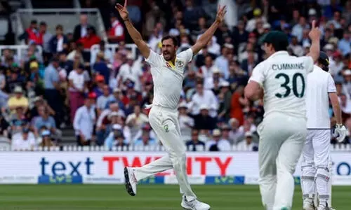 ആഷസ് രണ്ടാം ടെസ്റ്റ്: ഇംഗ്ലണ്ടിന് തകർച്ച