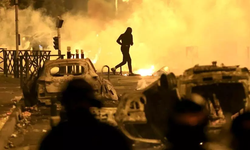 കലാപം; ജാഗ്രത പാലിക്കാൻ ഫ്രാൻസിലെ സൗദി പൗരന്മാർക്ക് നിർദേശം