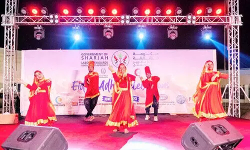 ആ​ടി​യും പാ​ടി​യും ഷാ​ർ​ജ ലേ​ബ​ർ ക്യാ​മ്പ് തൊ​ഴി​ലാ​ളി​ക​ൾ