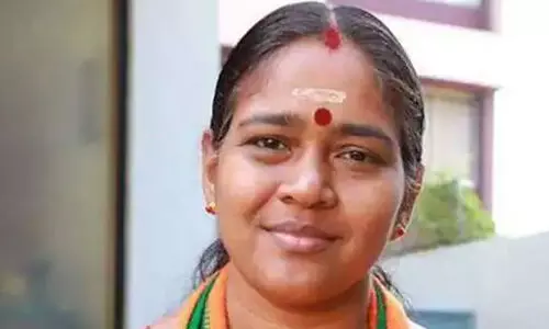 മത്സരിക്കണമെന്ന് ജനം ആഗ്രഹിച്ചാൽ മത്സരിക്കുക തന്നെ ചെയ്യും, പിന്നാമ്പുറ ചർച്ചകൾക്ക് നേതൃത്വം കൊടുക്കുന്നവരെ പുകച്ച് പുറത്തുകൊണ്ടുവരും -ശോഭ സുരേന്ദ്രൻ