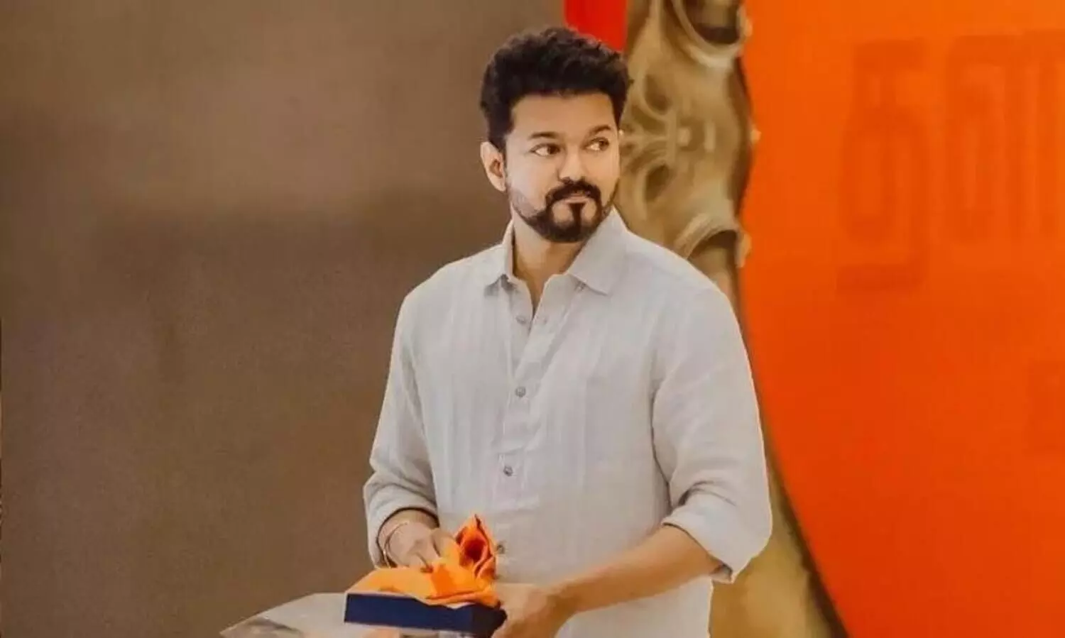 Vijay to take a break from acting to focus on politics