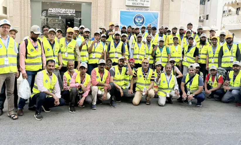 പു​ണ്യ​ന​ഗ​രി​യി​ൽ ക​ർ​മ​നി​ര​ത​രാ​യി ‘ഐ​വ’ വ​ള​ന്റി​യ​ർ​മാ​ർ