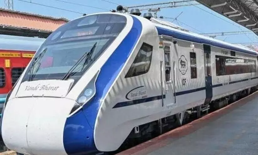 റെയിൽപാളത്തിൽ സ്ത്രീയുടെ മൃതദേഹം; വന്ദേഭാരത് എക്സ്പ്രസ് ഉൾപ്പെടെ വിവിധ ട്രെയിനുകൾ വൈകി