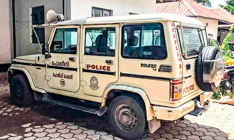 പൊലീസ് വാഹനം കട്ടപ്പുറത്ത്; അടൂരിലെ ക്രമസമാധാനപാലനം അവതാളത്തിൽ പൊലീസ് വാഹനം കട്ടപ്പുറത്ത്; അടൂരിലെ ക്രമസമാധാനപാലനം അവതാളത്തിൽ