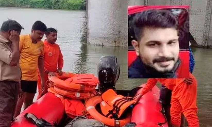 Among the couple who jumped into the Kozhikode river The body of the youth was found Among the couple who jumped into the Kozhikode river The body of the youth was found