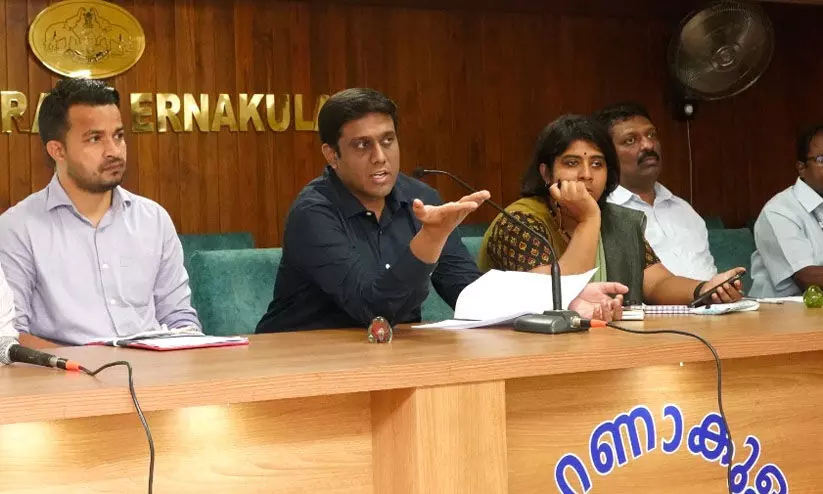 എറണാകുളം മേഖലാ അവലോകന യോഗം: കലക്ടറുടെ നേതൃത്വത്തിൽ ശിൽപ്പശാല എറണാകുളം മേഖലാ അവലോകന യോഗം: കലക്ടറുടെ നേതൃത്വത്തിൽ ശിൽപ്പശാല