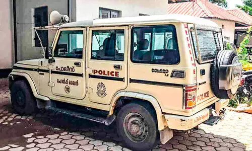 പൊ​ലീ​സ് വാ​ഹ​നം ക​ട്ട​പ്പു​റ​ത്ത്;  അ​ടൂ​രി​ലെ ക്ര​മ​സ​മാ​ധാ​ന​പാ​ല​നം അ​വ​താ​ള​ത്തി​ൽ