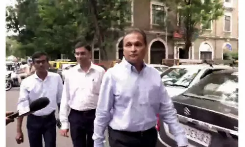 അ​നി​ൽ അം​ബാ​നി ഇ.​ഡി​ക്കു​മു​ന്നി​ൽ ഹാ​ജ​രാ​യി