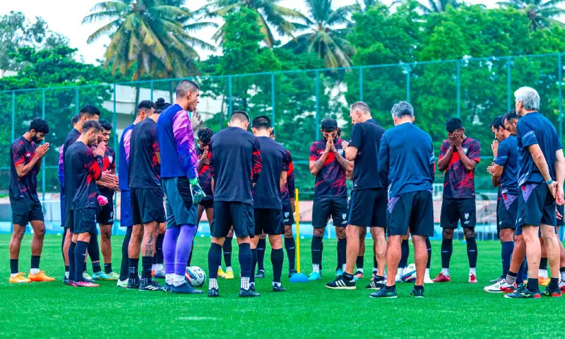 ഒമ്പതാം സാഫല്യത്തിന്... സാഫ് കപ്പ് ഫുട്ബാളിൽ ഇന്ന് ഇന്ത്യ- കുവൈത്ത് ഫൈനൽ ഒമ്പതാം സാഫല്യത്തിന്... സാഫ് കപ്പ് ഫുട്ബാളിൽ ഇന്ന് ഇന്ത്യ- കുവൈത്ത് ഫൈനൽ