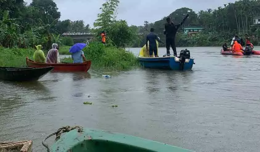 കൊടിയത്തൂർ തെയ്യത്തും കടവിൽ ഒരാൾ ഒഴുക്കിൽപെട്ടു