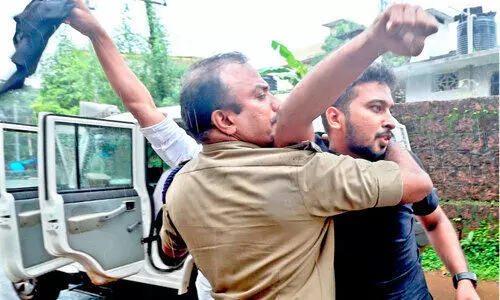 മന്ത്രിയെ കരി​​ങ്കൊടി കാണിക്കാനെത്തിയ എം.എസ്.എഫ് പ്രവർത്തകർ അറസ്റ്റിൽ