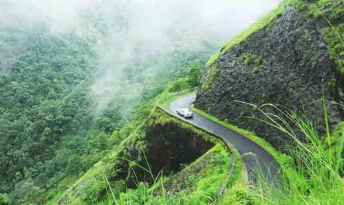 ഇടുക്കി ജില്ലയിലെ മലയോര മേഖലകളിലെ രാത്രിയാത്ര നിരോധിച്ച് ഉത്തരവ് ഇടുക്കി ജില്ലയിലെ മലയോര മേഖലകളിലെ രാത്രിയാത്ര നിരോധിച്ച് ഉത്തരവ്