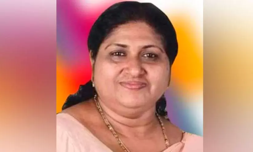 കൂറുമാറ്റം: കോന്നി ബ്ലോക്ക് പഞ്ചായത്ത് പ്രസിഡന്റിനെ അയോഗ്യയാക്കി കൂറുമാറ്റം: കോന്നി ബ്ലോക്ക് പഞ്ചായത്ത് പ്രസിഡന്റിനെ അയോഗ്യയാക്കി