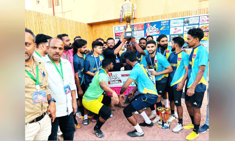 ബുറൈദ കെ.എം.സി.സി ഫുട്ബാൾ; സഫാ ഫുഡ് റണ്ണിങ് സ്റ്റാർ ജേതാക്കൾ ബുറൈദ കെ.എം.സി.സി ഫുട്ബാൾ; സഫാ ഫുഡ് റണ്ണിങ് സ്റ്റാർ ജേതാക്കൾ