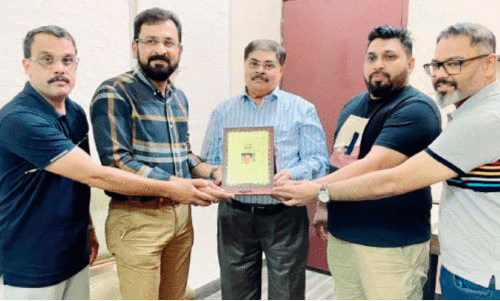 വാ​ളി​യി​ൽ അ​ബൂ​ബ​ക്ക​റി​ന് യാ​ത്ര​യ​യ​പ്പ്