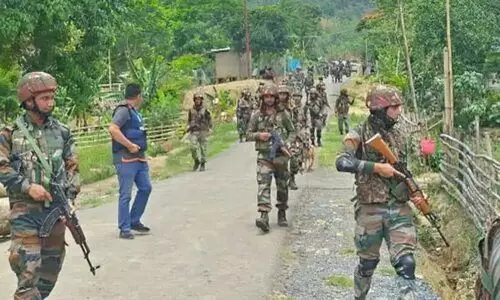 മണിപ്പൂരിൽ സുരക്ഷാ ക്യാമ്പിൽ നിന്ന് ആയുധങ്ങൾ കൊള്ളയടിക്കാൻ ശ്രമം; ഒരാൾ കൊല്ലപ്പെട്ടു, സൈനികന് വെടിയേറ്റു