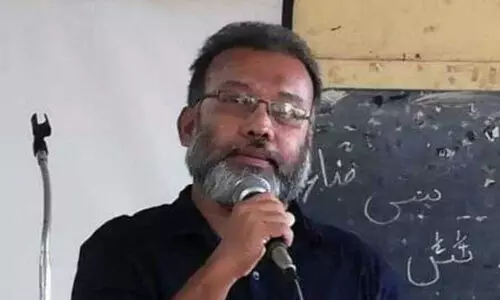 ക്ലാസ് എടുക്കുന്നതിനിടെ മുൻ അധ്യാപകൻ കുഴഞ്ഞ് വീണ് മരിച്ചു