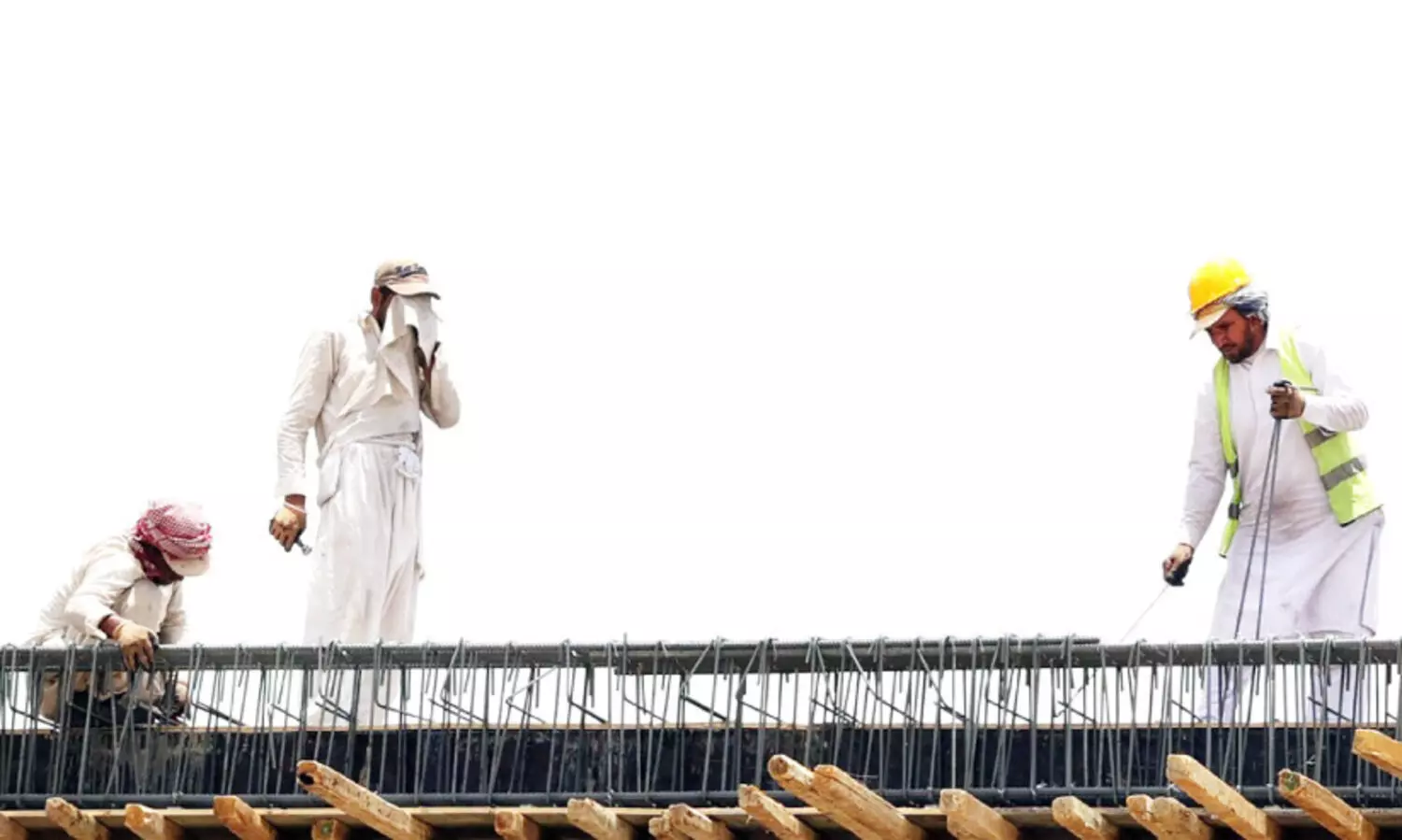 വേനല്‍ക്കാല തൊഴില്‍ നിയന്ത്രണം ; കർശനമായി പാലിക്കണമെന്ന് തൊഴില്‍ മന്ത്രാലയം