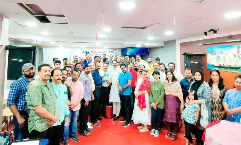 സലിം രാജിന് ‘കുട’ യാത്രയയപ്പ് നൽകി സലിം രാജിന് ‘കുട’ യാത്രയയപ്പ് നൽകി