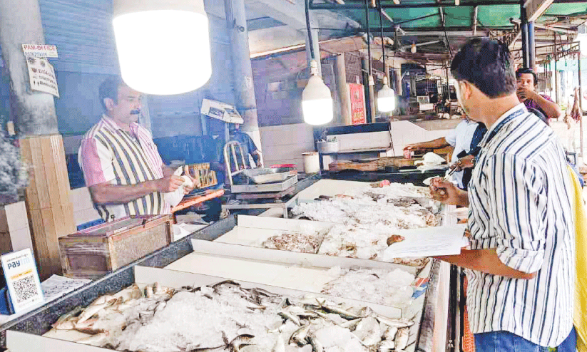 ചന്തക്കുന്ന് മാർക്കറ്റിൽ നിന്ന്  ഉപയോഗയോഗ‍്യമല്ലാത്ത 13 കിലോ മത്സ‍്യം പിടിച്ചെടുത്തു