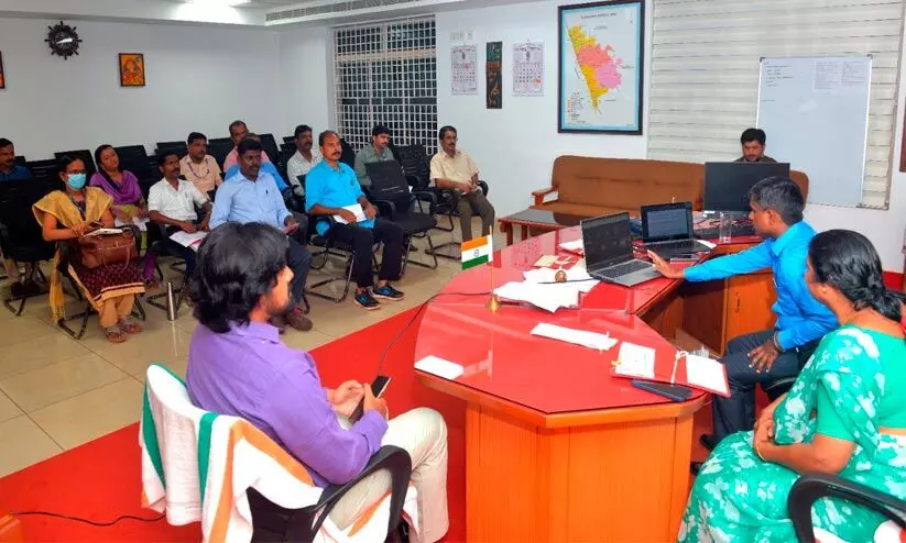 Kasarkot houseboat service banned Kasarkot houseboat service banned