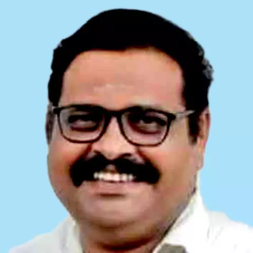 തി​രു​മി​റ്റ​കോ​ട് പ​ഞ്ചാ​യ​ത്ത് മു​ന്‍ വൈ​സ് പ്ര​സി​ഡ​ന്റ് തൂ​ങ്ങി മ​രി​ച്ച​നി​ല​യി​ല്‍