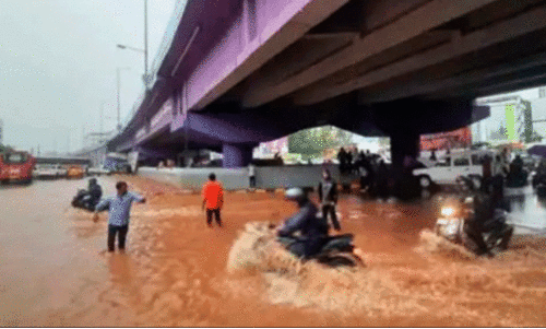 വെള്ളപ്പൊക്കത്തിൽ വലഞ്ഞ് മംഗളൂരു മഹാവീര സർക്കിൾ
