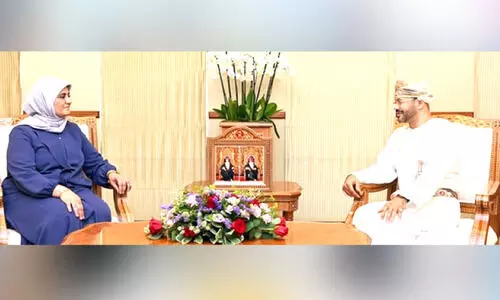 അംബാസഡർമാർ അംഗീകാരപത്രങ്ങൾ കൈമാറി