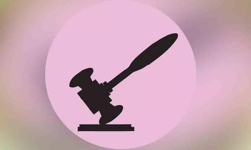 ഇ​ൻ​ഷു​റ​ൻ​സ്​ പോ​ളി​സി ത​ട്ടി​പ്പ്​: സ്വ​കാ​ര്യ ഫാ​ർ​മ​സി​ക്കെ​തി​രെ അ​ന്വേ​ഷ​ണം