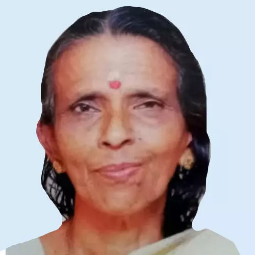 രാ​ധ​മ്മ അ​മ്മ