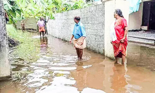 അശാസ്ത്രീയ റോഡ്​ നിർമാണം; വെള്ളക്കെട്ടിൽ വലഞ്ഞ് നാട്ടുകാർ