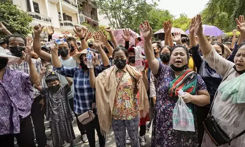മ്യാ​ന്മ​റി​ൽ 15 പേ​രെ ജ​നാ​ധി​പ​ത്യ​വാ​ദി​ക​ൾ കൊ​ല​പ്പെ​ടു​ത്തി​യെ​ന്ന് ഭ​ര​ണ​കൂ​ടം