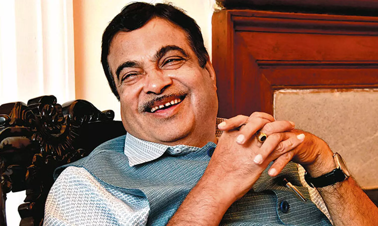 ‘തുന്നിവെച്ച മന്ത്രിക്കുപ്പായം എന്തുചെയ്യണമെന്ന് അവർക്കറിയില്ല’: മഹാരാഷ്ട്രയിലെ കുതിരക്കച്ചവടത്തിനിടെ പരിഹാസവുമായി ഗഡ്കരി