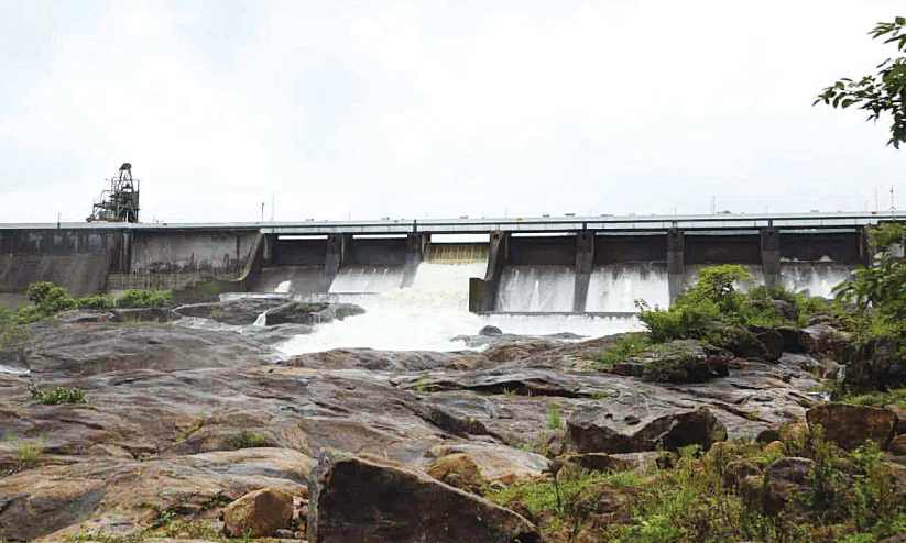 Peringalkuthu dam