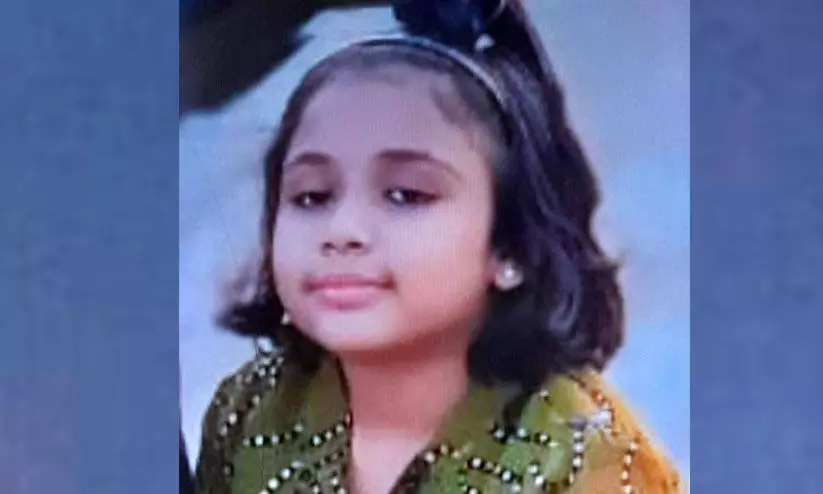 നഴ്സിങ് ഓഫിസറുടെ മകൾ പനി ബാധിച്ച് മരിച്ചു നഴ്സിങ് ഓഫിസറുടെ മകൾ പനി ബാധിച്ച് മരിച്ചു