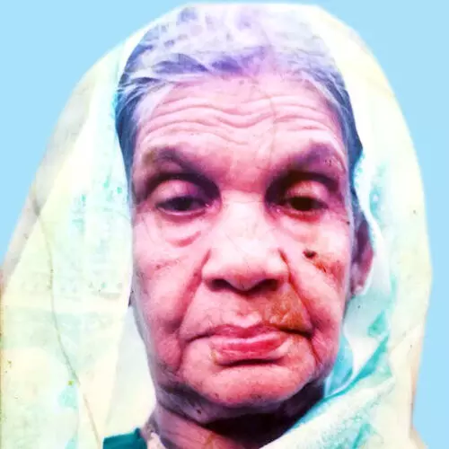 അ​യി​ഷ​ക്കു​ഞ്ഞി