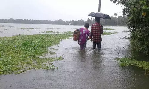 കിഴക്കൻ വെള്ളത്തിൽ കുട്ടനാട്​ മുങ്ങി നദികൾ കരകവിഞ്ഞു